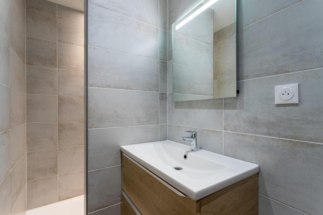 Luxurious 1 Bedroom, Ac, Terrace, Close Beaches - Dodo Et Tartine Carqueiranne Exteriör bild